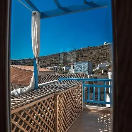 κυκλαδίτικη μεζονέτα * קיתנוס